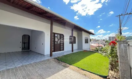Casa com 5 quartos à venda no Velha, Blumenau , 250 m2 por R$ 980.000