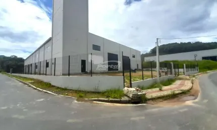 Barracão / Galpão / Depósito com 3 salas para alugar em Santa Terezinha, Gaspar , 2608 m2 por R$ 32.000