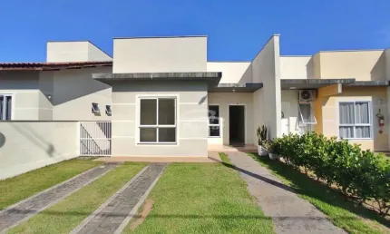 Casa em condomínio fechado com 3 quartos à venda no itacolomi, balneário piçarras , 78 m2 por r$ 700.000