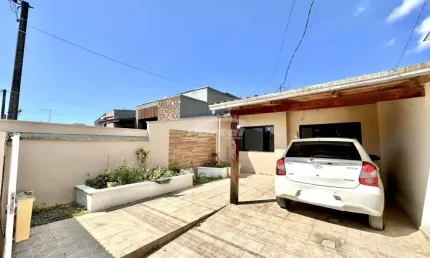 Casa com 2 quartos à venda no Itacolomi, Balneário Piçarras , 80 m2 por R$ 430.000