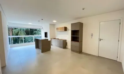 Apartamento com 2 quartos para alugar na Vila Nova, Blumenau , 84 m2 por R$ 3.200