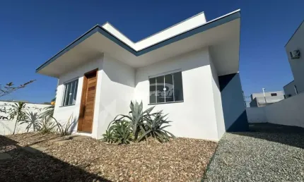 Casa com 2 quartos à venda no Itacolomi, Balneário Piçarras , 75 m2 por R$ 583.000