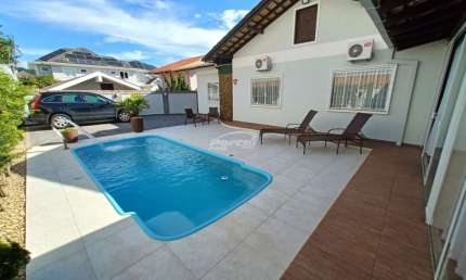 Casa com 4 quartos à venda no Velha, Blumenau , 266 m2 por R$ 1.750.000