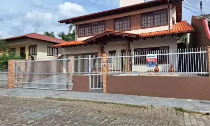 Casa com 3 quartos à venda no Velha Central, Blumenau , 235 m2 por R$ 1.800.000