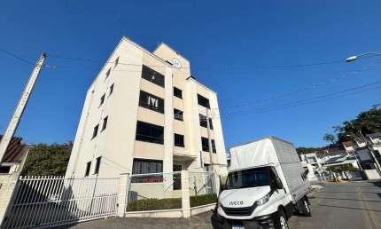 Apartamento com 2 quartos para alugar no Fidélis, Blumenau , 79 m2 por R$ 1.800