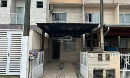 Casa com 2 quartos à venda no Itacolomi, Balneário Piçarras , 62 m2 por R$ 450.000