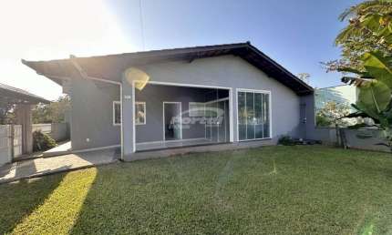 Casa com 2 quartos à venda no Itacolomi, Balneário Piçarras , 107 m2 por R$ 750.000