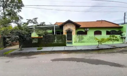 Casa comercial com 5 salas para alugar em Santa Terezinha, Gaspar , 180 m2 por R$ 4.500