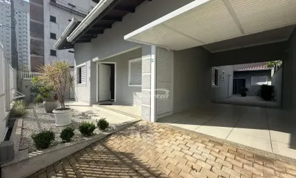 Casa com 3 quartos à venda no Itacolomi, Balneário Piçarras , 147 m2 por R$ 1.700.000