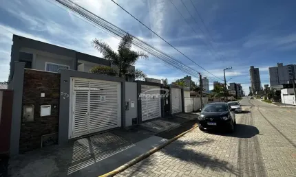 Casa com 2 quartos para alugar no itacolomi, balneário piçarras , 117 m2 por r$ 5.200