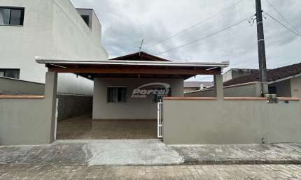 Casa com 2 quartos para alugar no Armação, Penha , 60 m2 por R$ 2.950
