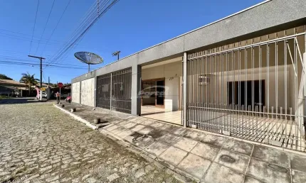 Casa com 3 quartos à venda no Centro, Balneário Piçarras , 147 m2 por R$ 750.000