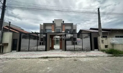 Apartamento com 2 quartos para alugar no itacolomi, balneário piçarras , 65 m2 por r$ 2.500