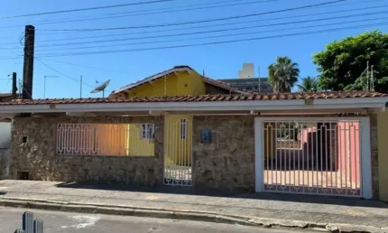 Casa à venda no bairro Jardim Brasil - Caraguatatuba/SP