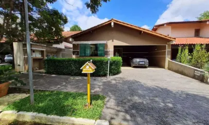 CONDOMÍNIO SÃO PAULO II - Casa térrea excelente à venda em Cotia/SP no Condomínio São Paulo II, com 270m²