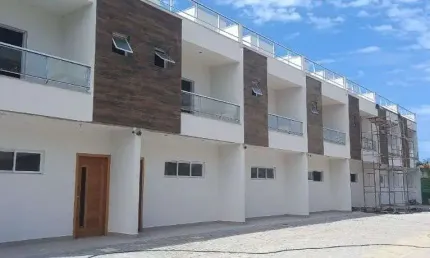 Casa à venda no bairro Massaguaçu - Caraguatatuba/SP