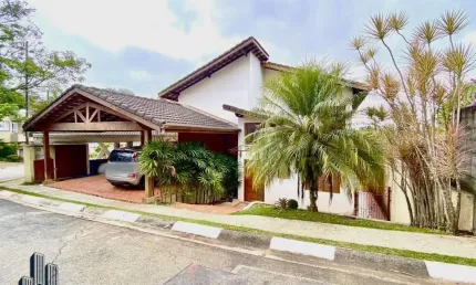 Residencial Palm Hills - Casa Alto Padrão - Condomínio Palm Hills - 4 suítes, rústica, linda!