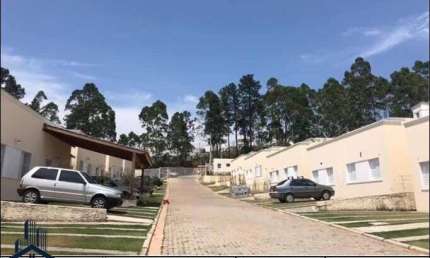 VILA DE OURO - Casa térrea à venda em Cotia/SP na Água Espraiada no condomínio Vila de Ouro com 110m²