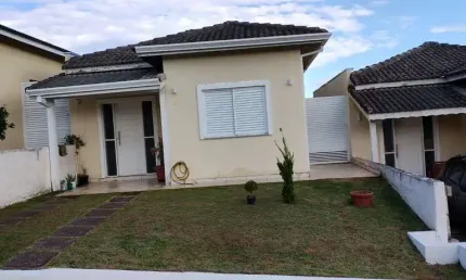 Residencial Oásis - Casa térrea e isolada à venda em Vargem Grande Paulista/SP no condomínio Óasis 89m²