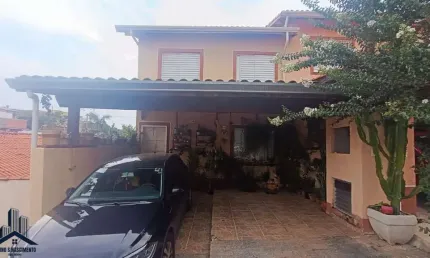 Condomínio Residencial Recanto das Graças I - Casa à venda em Cotia/SP no Jardim Petrópolis no Residencial Recanto das graças I com 100m²