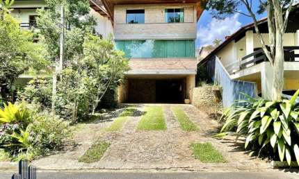 Condomínio Jardim das Flores - Casa Alto Padrão para locação no Condomínio Jardim das Flores! 4 dormitórios / 2 suítes