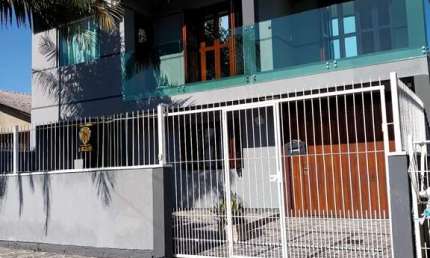 Casa com 3 quartos à venda na Capitão Rodrigo, 41, Jardim dos Lagos, Guaíba por R$ 550.000