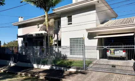 Casa com 3 quartos à venda na Rua Aladim de Araújo Pinto, 314, Centro, Guaíba por R$ 2.000.000