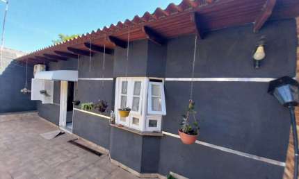 Casa com 1 quarto à venda na Avenida Maurício Sirostsky Sobrinho, 817, Morada da Colina, Guaíba por R$ 350.000
