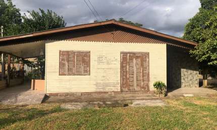 Casa com 2 quartos à venda na Oswaldo Aranha, 271, Flórida, Guaíba por R$ 270.000