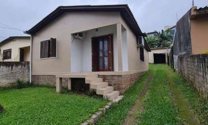 Casa com 2 quartos à venda na Rua Arcelino José da Silveira, 141, Ermo, Guaíba por R$ 479.000