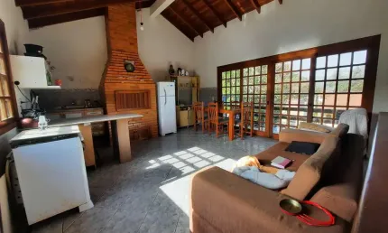 Casa com 4 quartos à venda na Avenida Independência, 210, Flórida, Guaíba por R$ 475.000