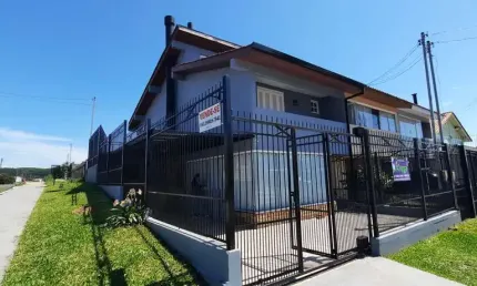 Casa com 2 quartos à venda na Rua O Tempo e o Vento, 56, Jardim dos Lagos, Guaíba por R$ 530.000