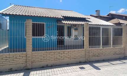 Casa com 3 quartos à venda na Rua Santa Clara, 522, Jardim dos Lagos, Guaíba por R$ 500.000