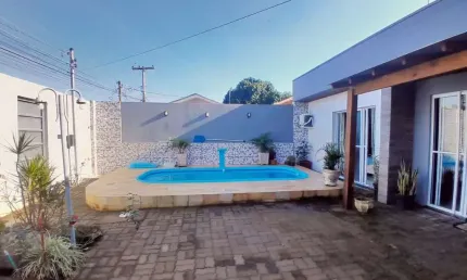 Casa com 3 quartos à venda na Avenida Assis Brasil, 631, Flórida, Guaíba por R$ 550.000