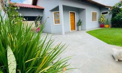 Casa com 2 quartos à venda na Rua Josué Guimarães, 573, Jardim dos Lagos, Guaíba por R$ 595.000
