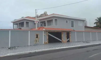 Casa com 4 dorms, Flórida, Praia Grande - R$ 1.3 mi, Cod: 3147