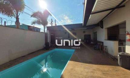 Sobrado estilo Edícula no Bairro Jardim Alvorada - Piracicaba/SP com 2 dormitórios e piscina