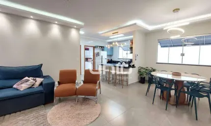 Casa com 3 dormitórios à venda, 210 m² por R$ 850.000,00 - Doutor Raul Coury II - Rio das Pedras/SP