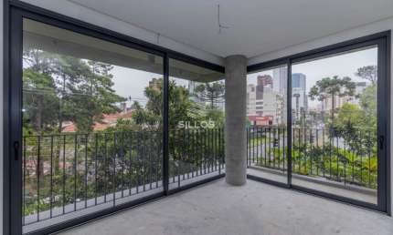 Apartamento à venda com 3 suítes no Cabral em Curitiba
