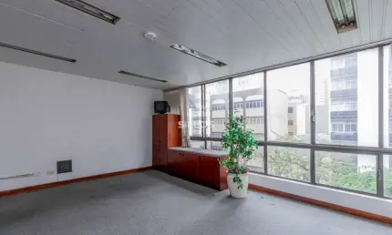 Sala comercial para alugar com 69 m² no centro de curitiba