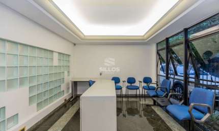 Prédio comercial com 275m² para alugar no Alto da XV