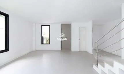 Sobrado Triplex 02 à venda com 3 quartos no São Lourenço