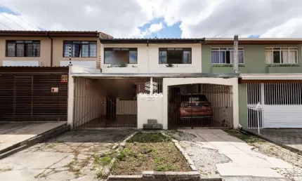 Sobrado à venda com 3 quartos no Jardim das Américas em Curitiba