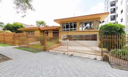 Casa com 400 m² para alugar no Cristo Rei em Curitiba