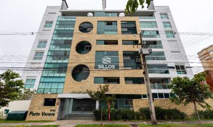 Apartamento semimobiliado com 2 quartos para alugar no Alto da XV em Curitiba
