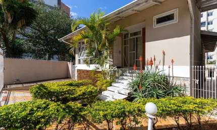 Casa com 4 suítes à venda no Cristo Rei em Curitiba