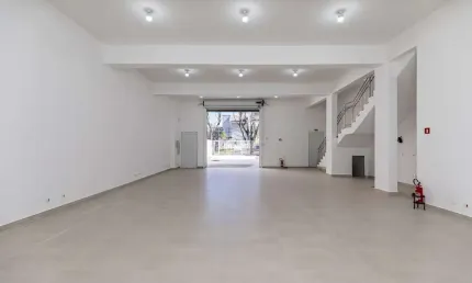 Loja comercial para alugar com 387m² no bacacheri em curitiba