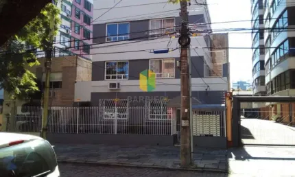 Apartamento com 2 dormitórios na rua Costa Bairro Menino Deus