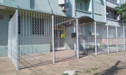 Apartamento térreo, com 2 dormitórios no bairro São Geraldo