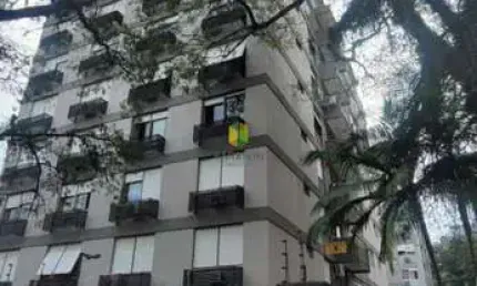 Apartamento com 121m², 3 dormitórios e 1 suíte na Rua Marcelo Gama, bairro Higienópolis em Porto Alegre